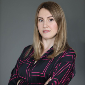 Анна Старкова