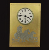 Часы- плакета с лошадьми