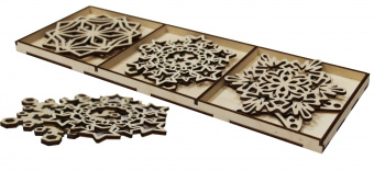 Набор деревянных костеров (подставок под кружку) – «Снежинки»